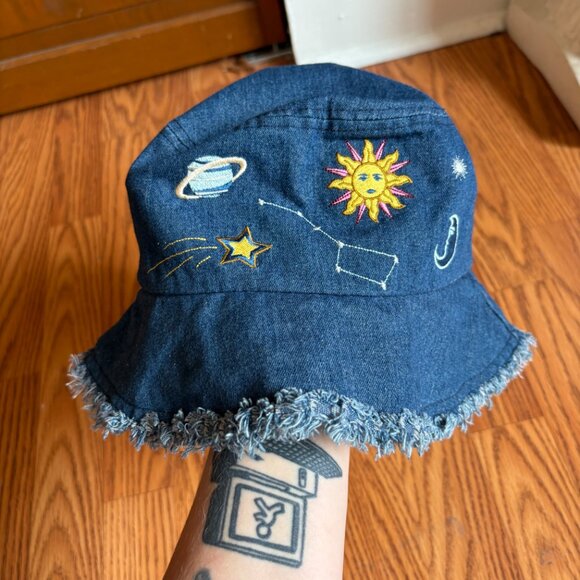 Urban Outfitters Space Astrology Bucket Hat One Size - Picture 3 of 3